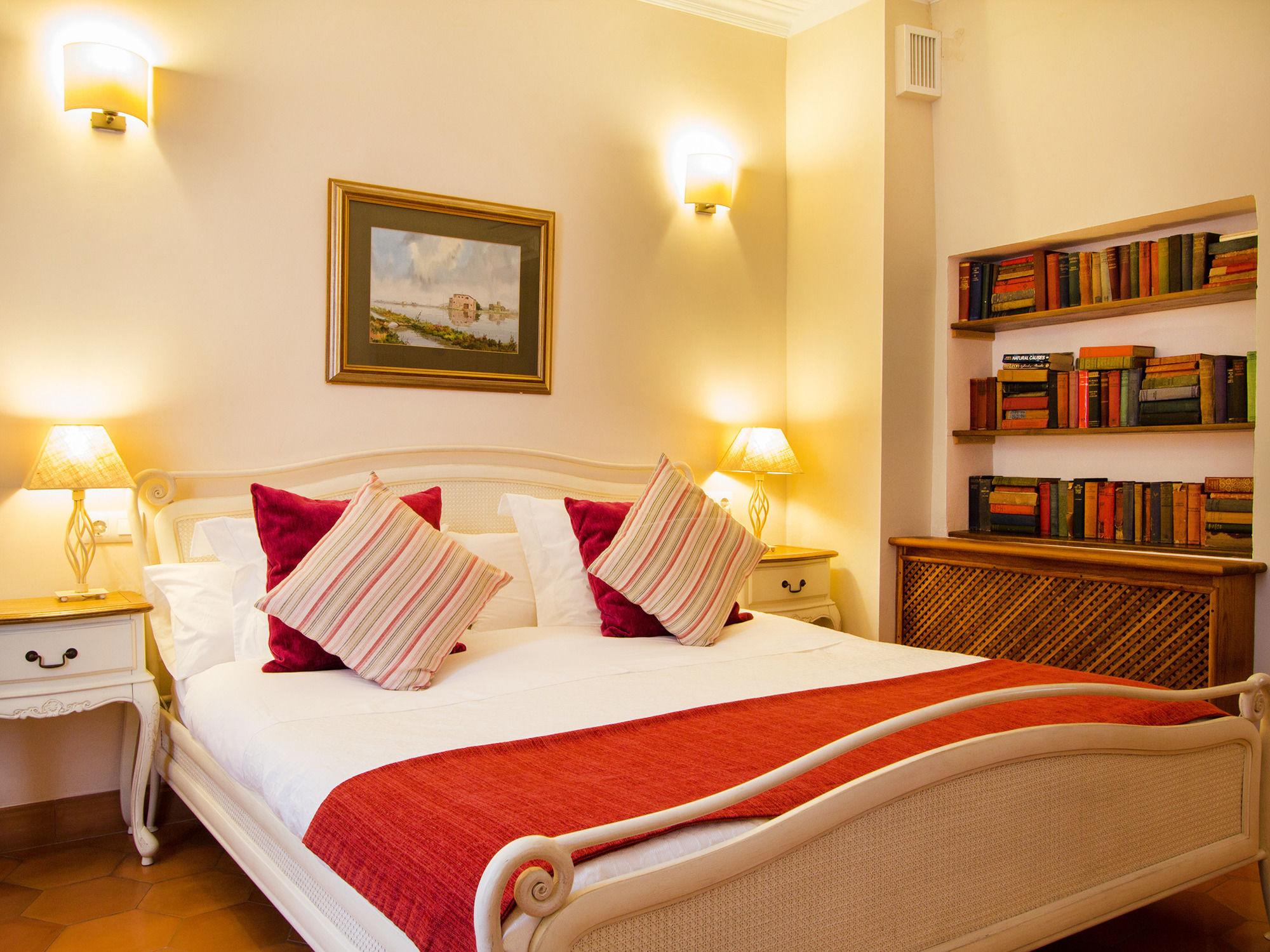 Hotel Abril 4*